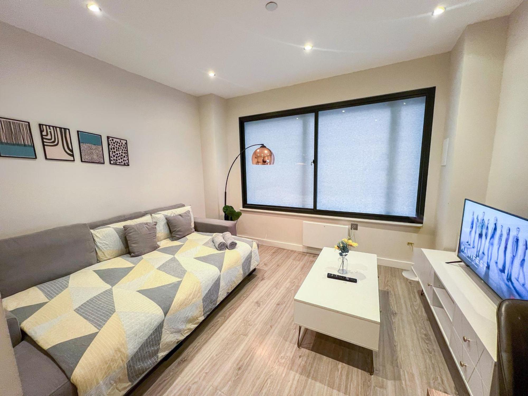 Chic 1-Bedroom Flat In Elephant & Castle, Near The Shard London Exterior photo
