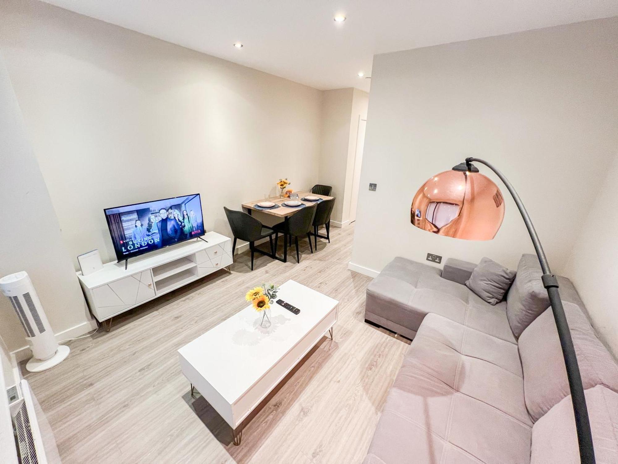 Chic 1-Bedroom Flat In Elephant & Castle, Near The Shard London Exterior photo